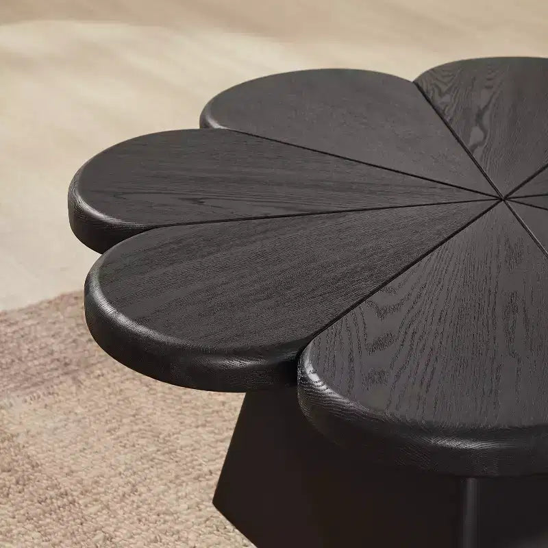 Table basse moderne Art Leon, table centrale ronde en forme de pétale avec base en bois d'hévéa pour salon
