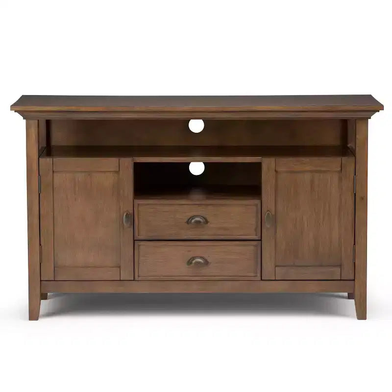 Meuble TV en bois massif Mansfield pour téléviseurs jusqu'à 60", Chêne vieilli naturel rustique : Rangement média, Ferrures en laiton