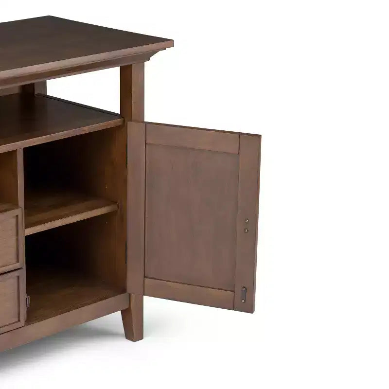 Meuble TV en bois massif Mansfield pour téléviseurs jusqu'à 60", Chêne vieilli naturel rustique : Rangement média, Ferrures en laiton