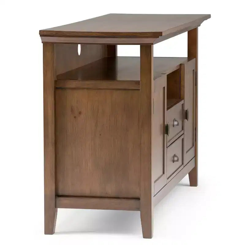 Meuble TV en bois massif Mansfield pour téléviseurs jusqu'à 60", Chêne vieilli naturel rustique : Rangement média, Ferrures en laiton